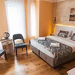 Otel Galata Door 4*