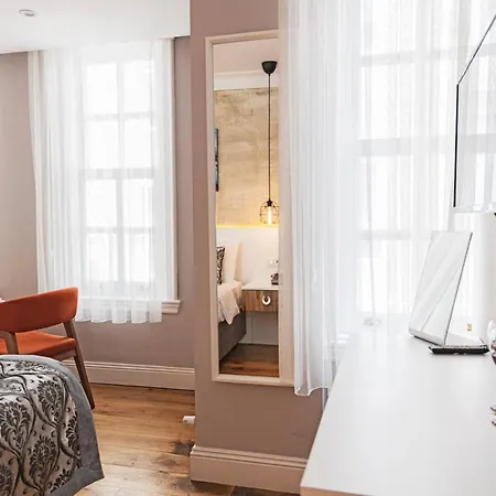 Hotel Galata Door