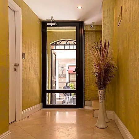 Hotel Galata Door